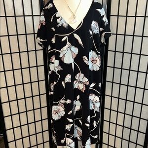 🦋A New Day Black Floral Midi Dress 5/25$